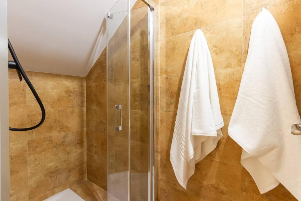 Duplex With Terrace Near Bcn * Terrassa